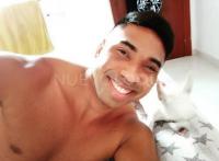 613598215: Chico busca chica en Barcelona