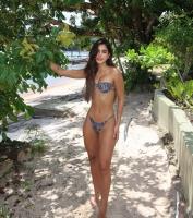 632286489: Chica busca chico en Gerona