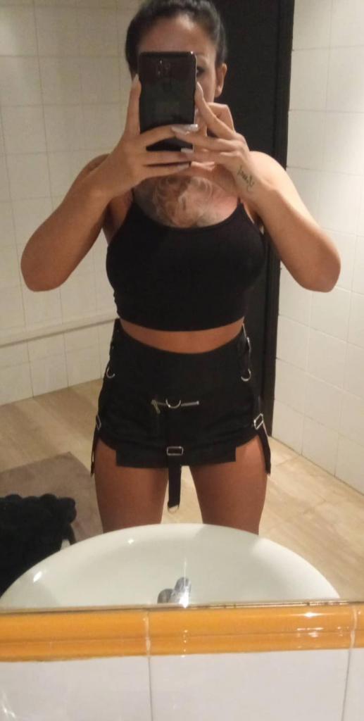 632651949: Chica busca chico en Barcelona