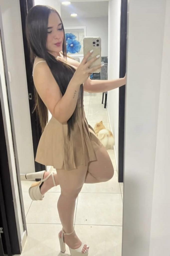Chica busca chico en Huelva: 