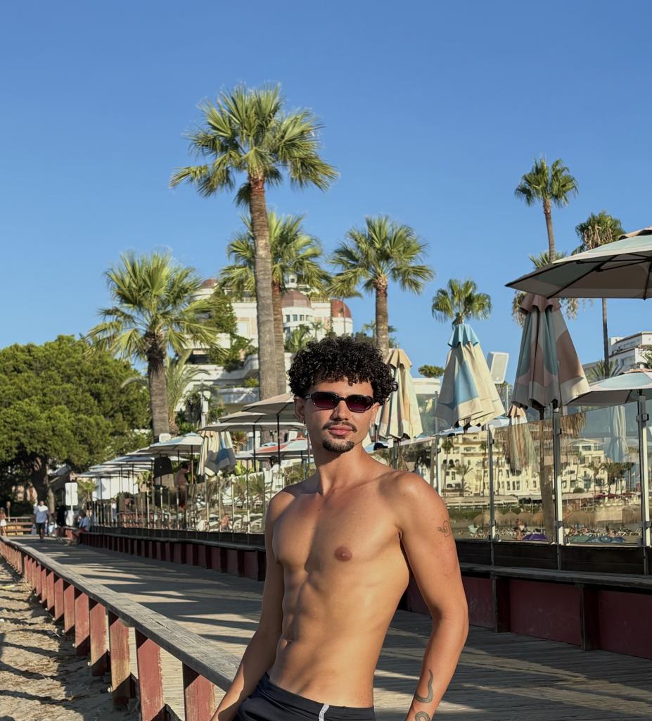 613904826: Chico busca chica en Málaga