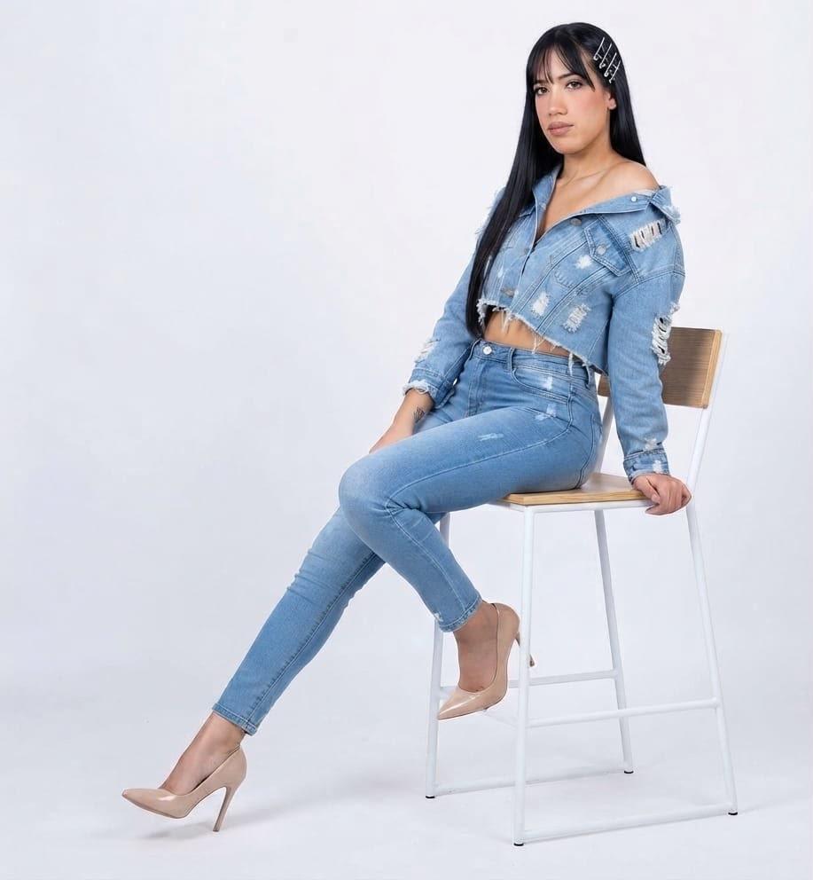 662446937: Chica busca chico en Madrid