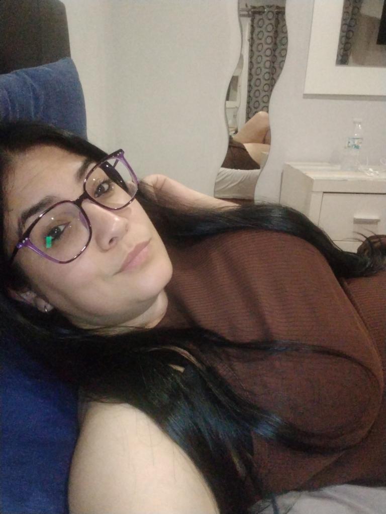 611903972: Chica busca chico en Sevilla