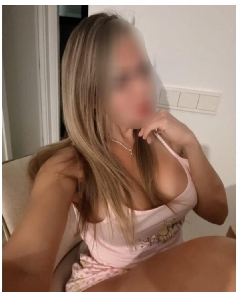 661352977: Chica busca chico en Málaga