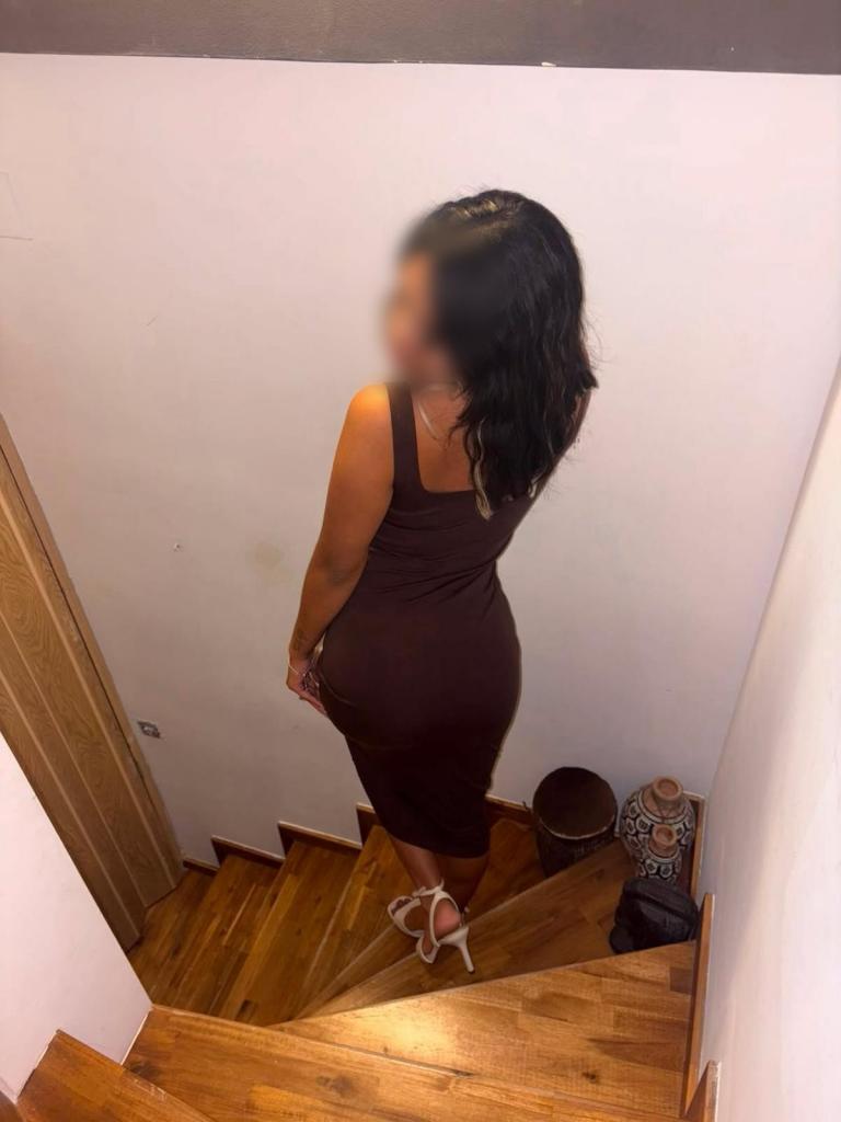 637579196: Chica busca chico en Barcelona