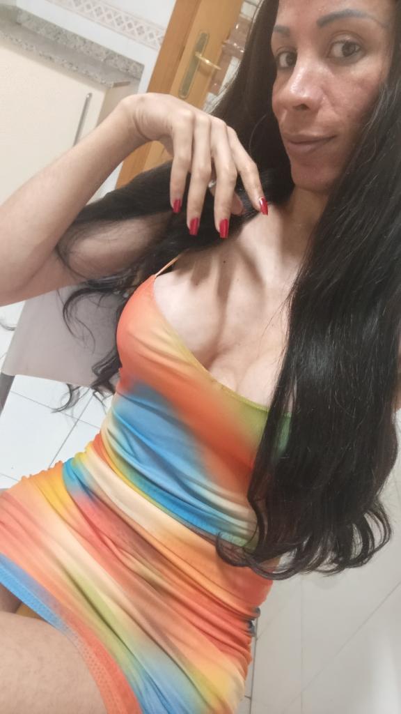 608562219: Transexual en La Coruña