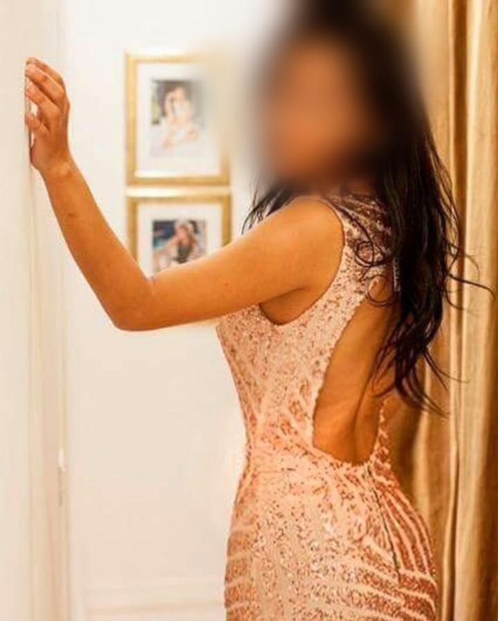 643705360: Chica busca chico en La Coruña