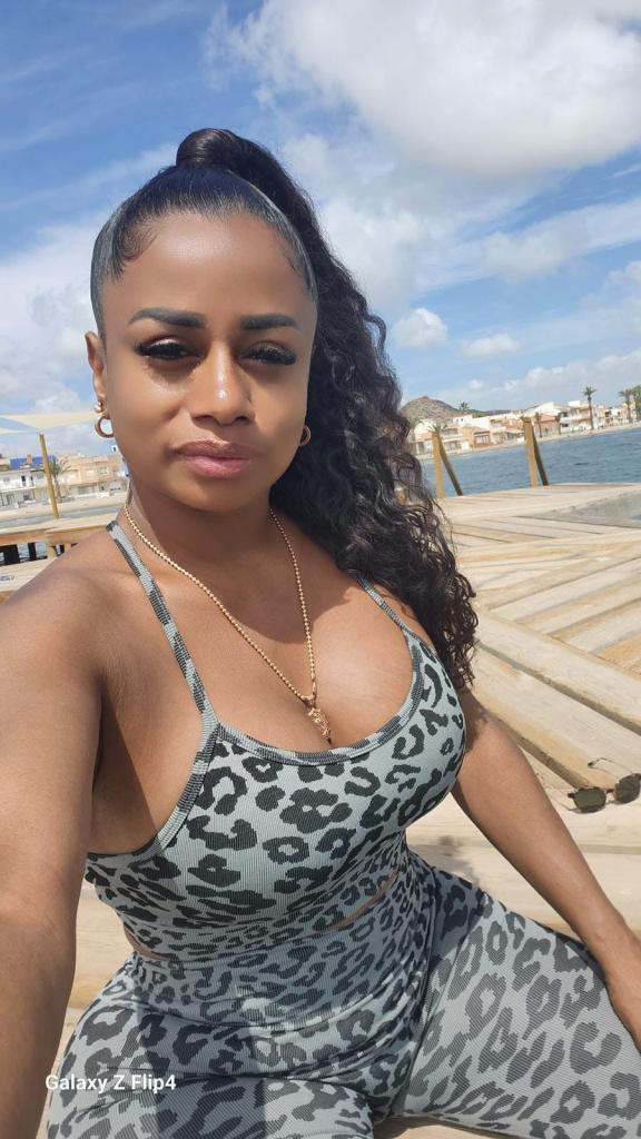 Chica busca chico en Cádiz: 