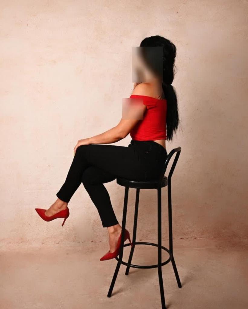 627655618: Chica busca chico en Murcia