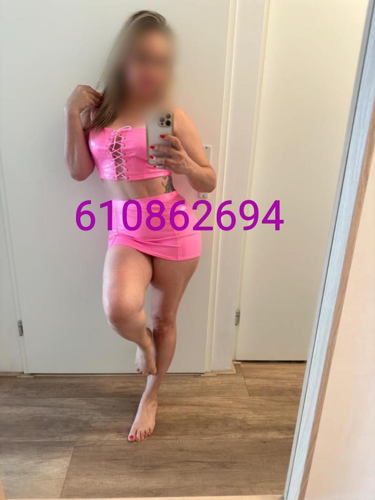Chica busca chico en La Coruña: Chica busca chico
