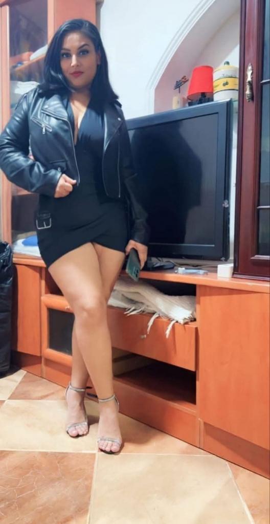 Chica busca chico en Cádiz: 