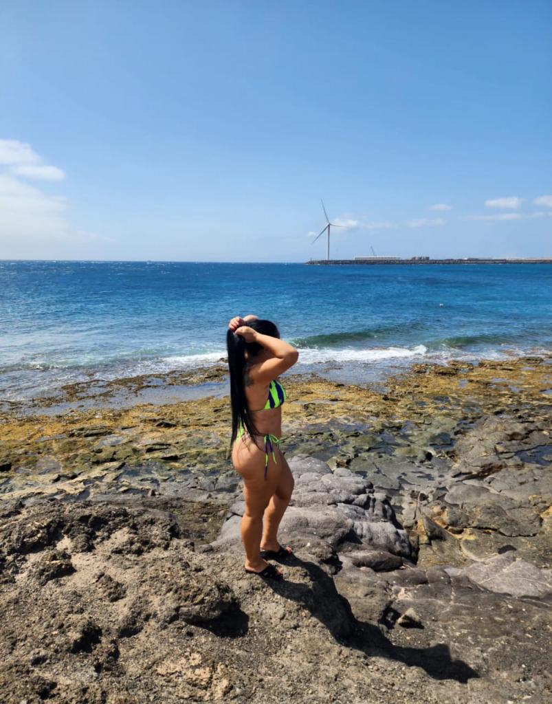 Chica busca chico en Tenerife: 