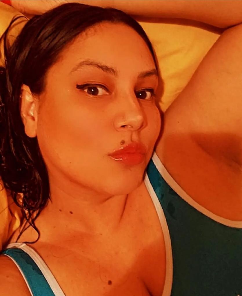 Chica busca chico en Cádiz: 