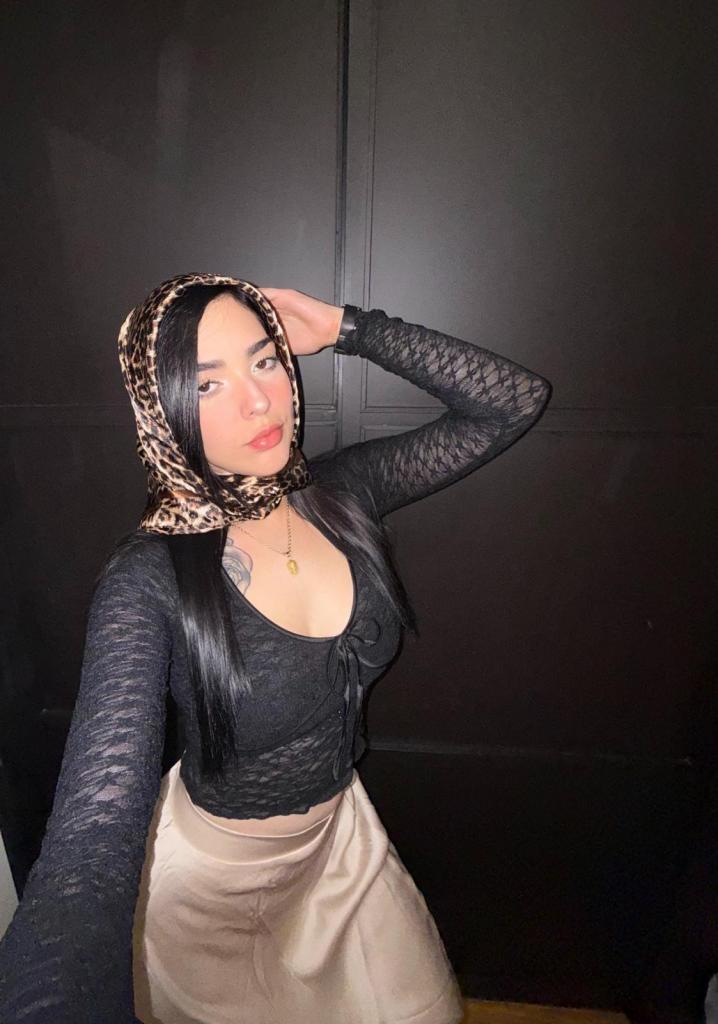 Chica busca chico en Almería: 