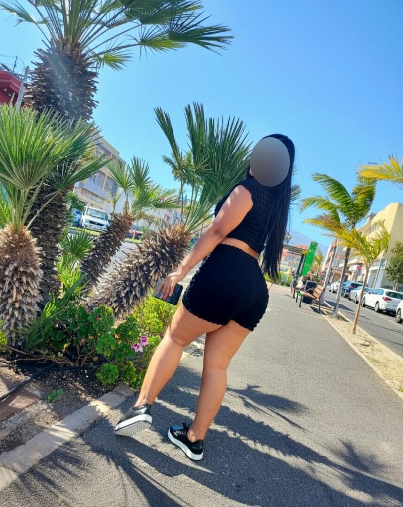 Chica busca chico en Tenerife: 