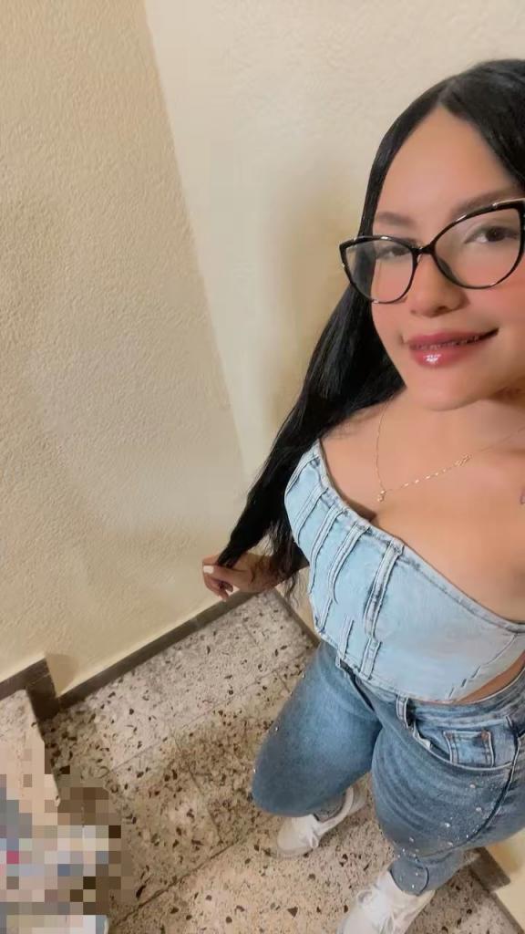 613427098: Chica busca chico en Cantabria