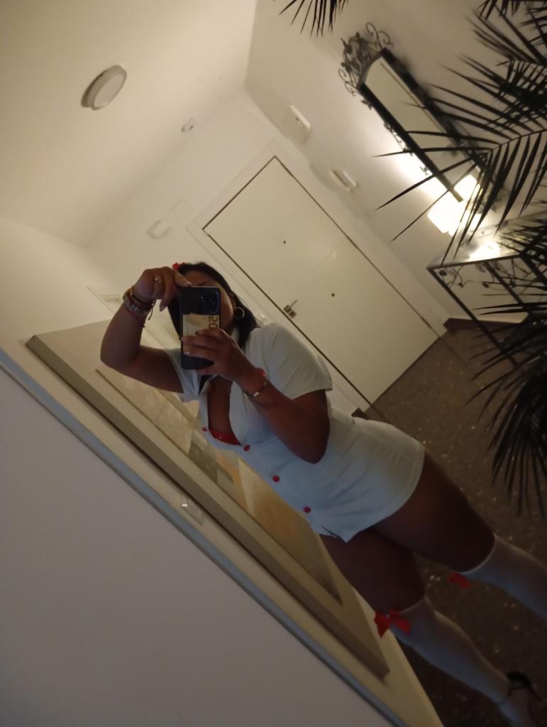 Chica busca chico en Cádiz: 