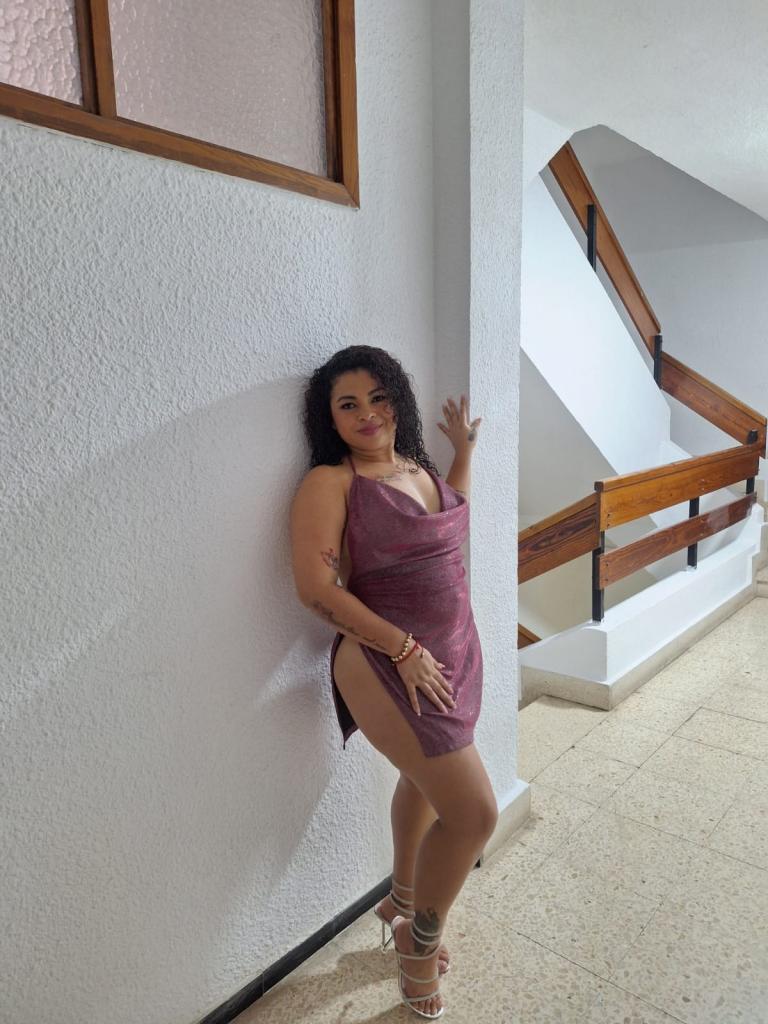 Chica busca chico en Cádiz: 