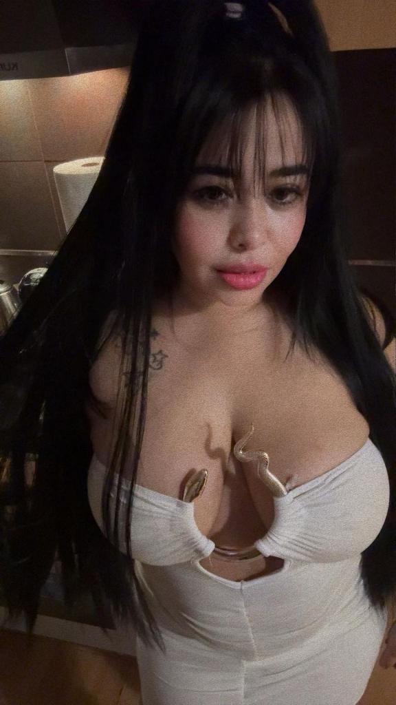 Chica busca chico en Almería: 