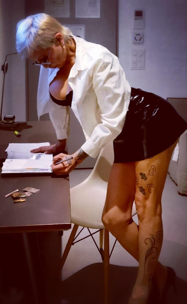 631820739: Chica busca chico en Castellón