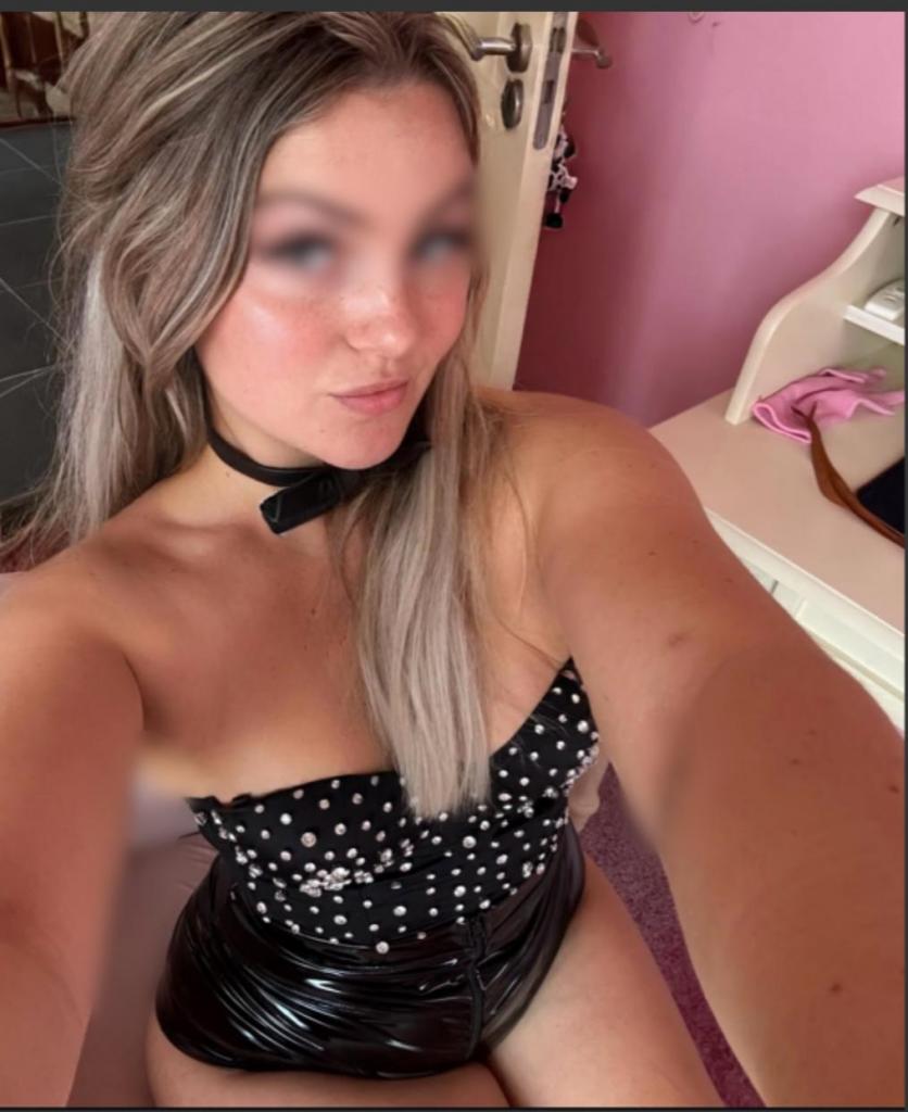 Chica busca chico en La Coruña: 
