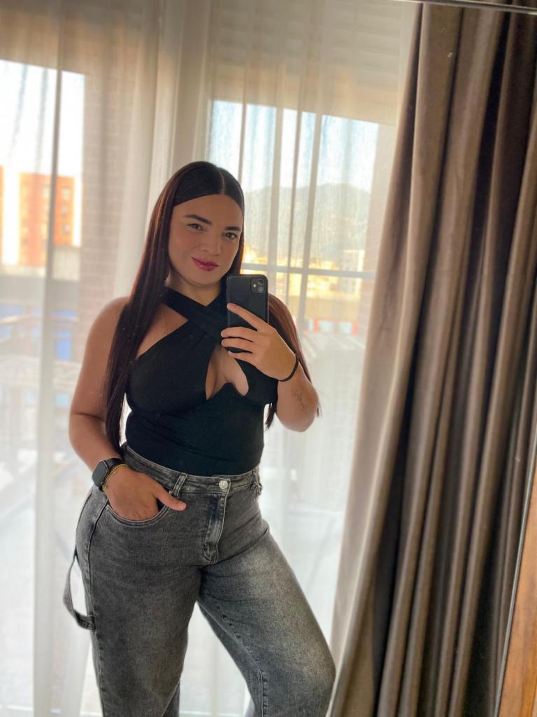 Chica busca chico en Tenerife: 