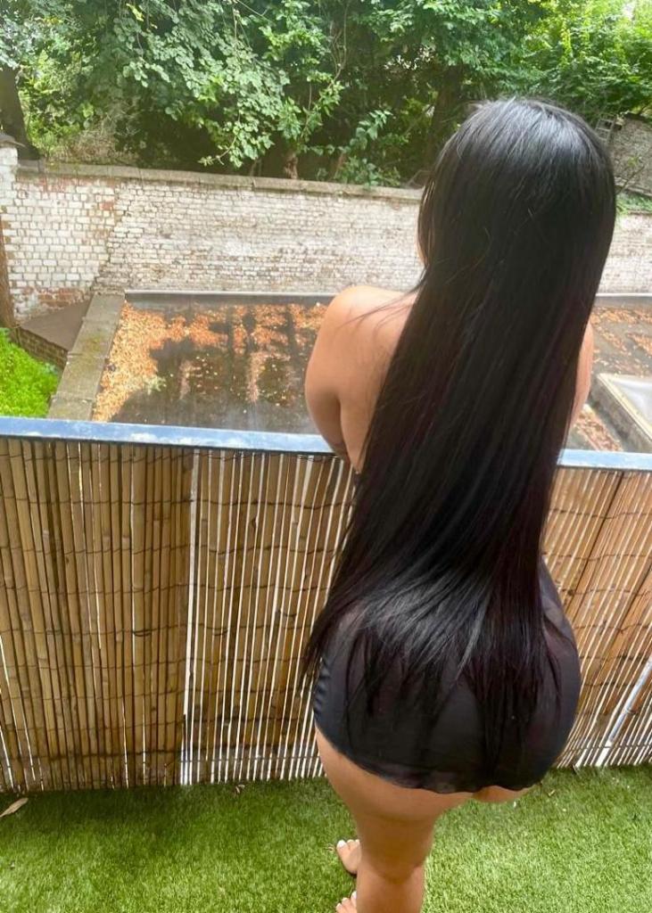 Chica busca chico en Sevilla: 