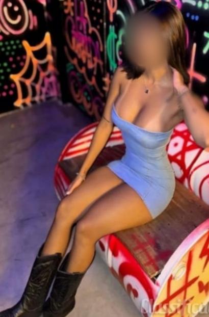 Chica busca chico en Granada: Chica busca chico