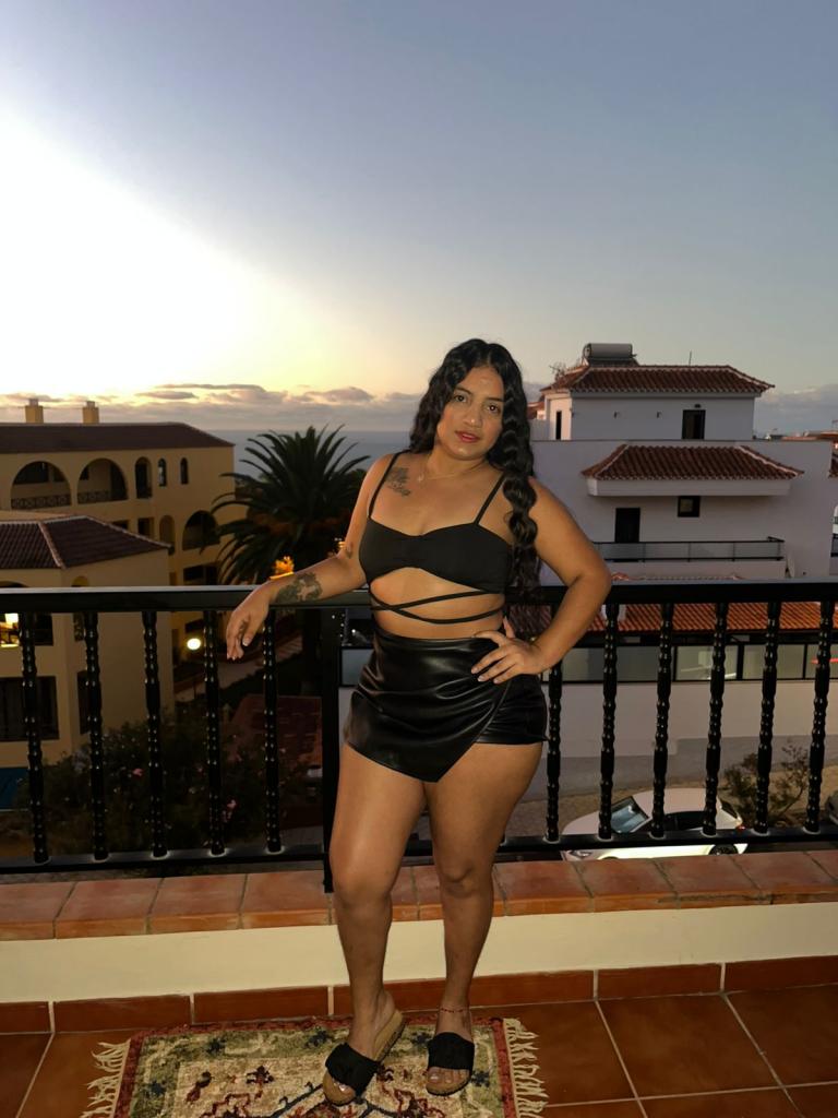 Chica busca chico en Tenerife: 