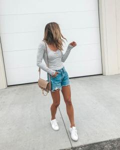 631284646: Chica busca chico en Barcelona