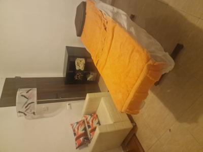 744714343: Chica busca chico en Alicante