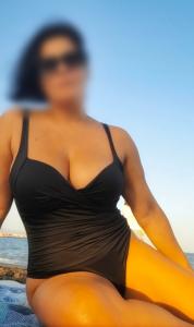 692939703: Chica busca chico en Sevilla