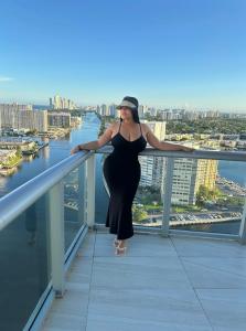 613607040: Chica busca chico en Málaga