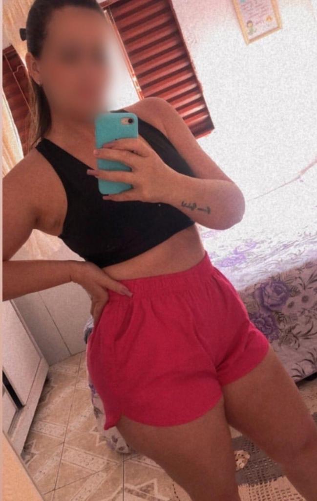Chica busca chico en Granada: 