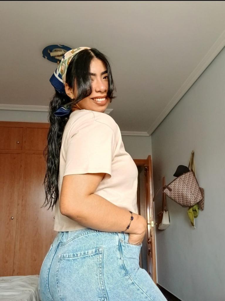 Chica busca chico en Almería: 