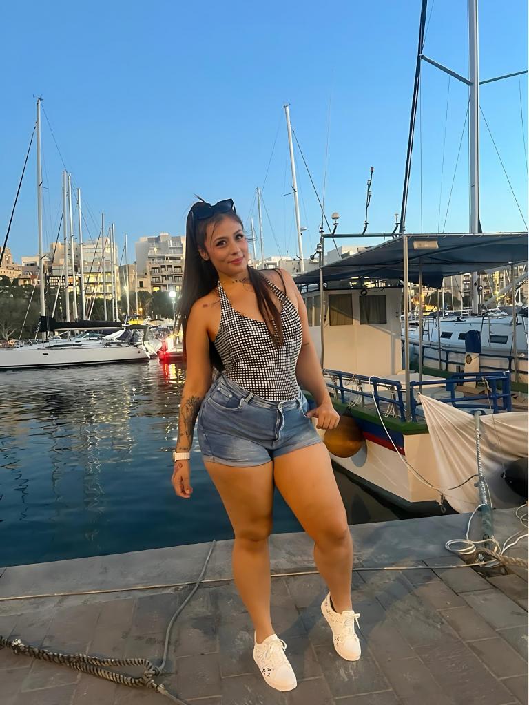 Chica busca chico en Tenerife: 