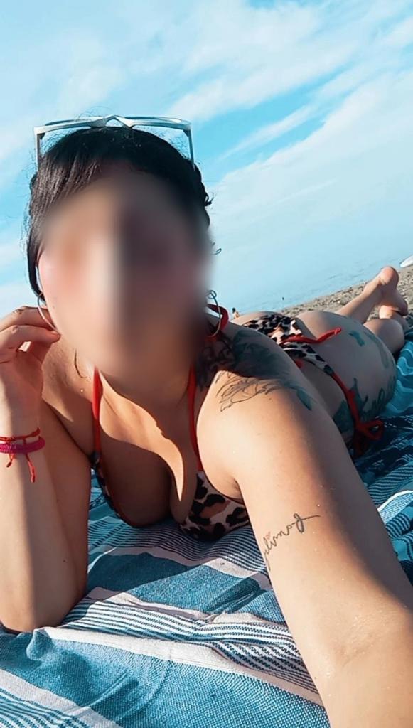 Chica busca chico en Granada: Chica busca chico