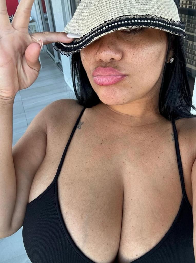 613607040: Chica busca chico en Málaga