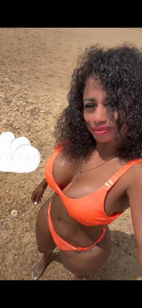 Chica busca chico en Cádiz: 