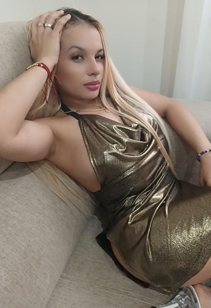 Chica busca chico en Granada: 