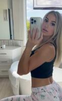 647208892: Chica busca chico en Barcelona