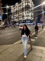 697725662: Chica busca chico en Sevilla