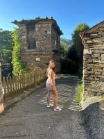 633053779: Chica busca chico en Gerona