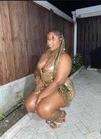 631597304: Chica busca chico en Barcelona