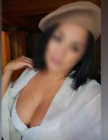 692939703: Chica busca chico en Sevilla