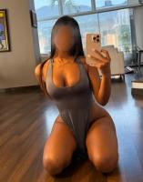 643927462: Chica busca chico en La Coruña