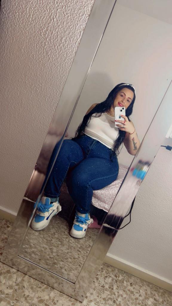 Chica busca chico en Huelva: 