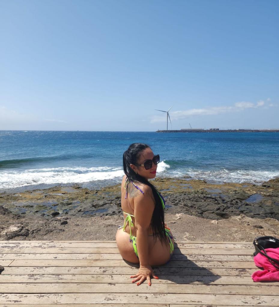 Chica busca chico en Tenerife: 