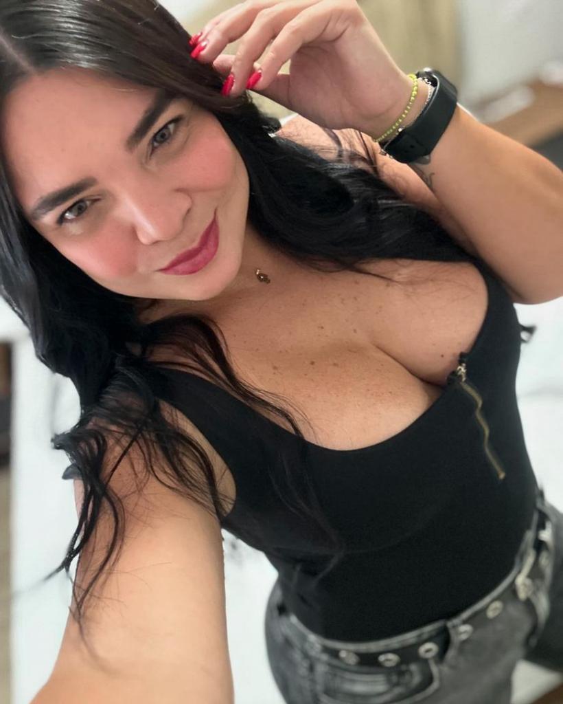 Chica busca chico en Tenerife: 