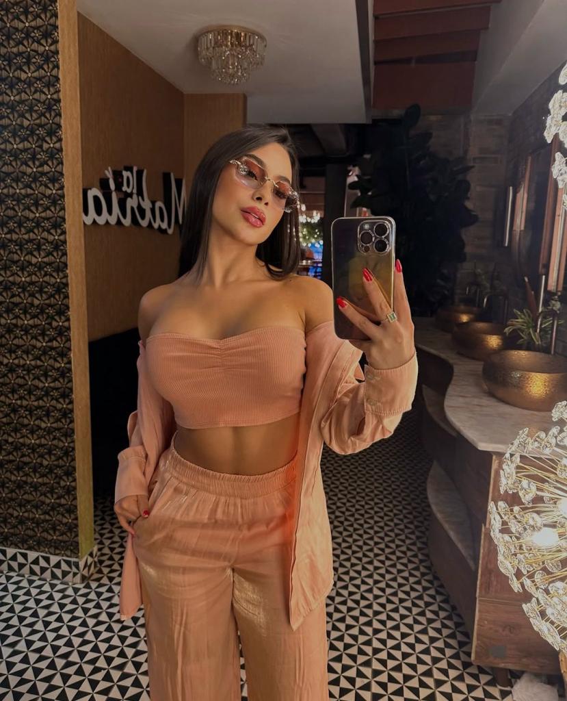 Chica busca chico en Málaga: Chica busca chico